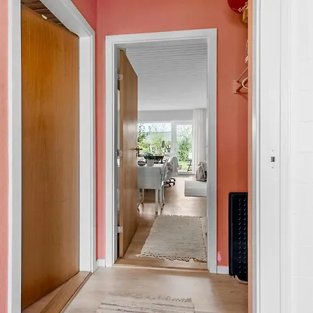 1 Bedroom Cozy In Holiday home